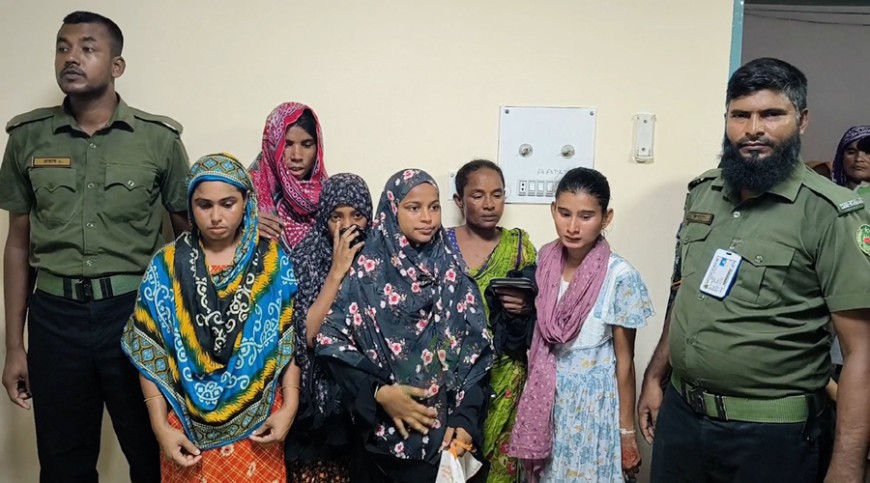 মেহেরপুর হাসপাতালে চোর চক্রের ছয় নারী আটক