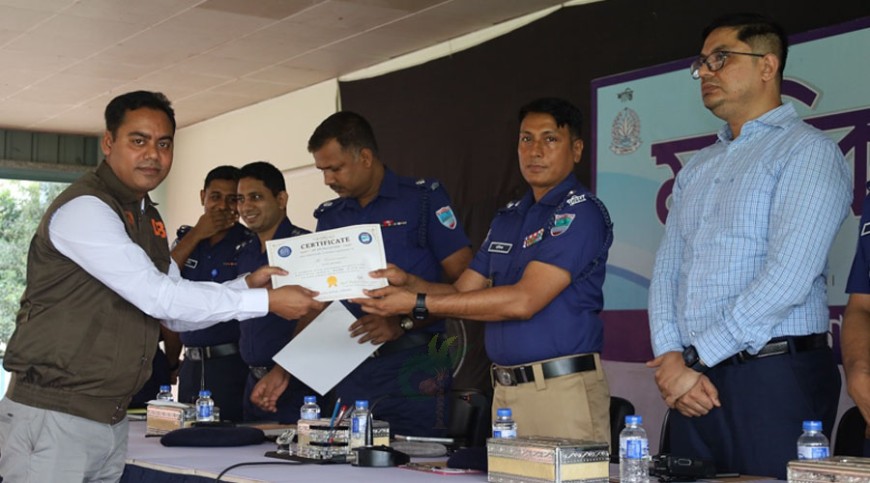 যশোরে পুলিশের মাসিক কল্যাণ সভায় ৩৫ সদস্য পুরস্কৃত