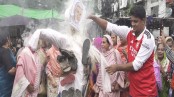 যশোরে নজরুলের কুশপুতুলে আগুন, জুতা