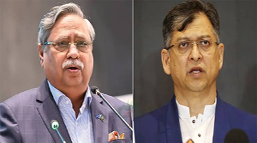 সদ্যবিদায়ী রাষ্ট্রপতির বিরুদ্ধে ফৌজদারি ব্যবস্থা নেওয়ার সুযোগ নেই: স্বরাষ্ট্রমন্ত্রী