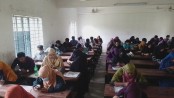 ঝিকরগাছায় ফ্যামিলি কার্ড কার্যক্রমে নিয়োগ পরীক্ষা অনুষ্ঠিত