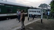 স্টেশনে ট্রেন রেখে এক ঘণ্টা পর ফিরলেন নিখোঁজ চালক: যাত্রীদের বিক্ষোভ