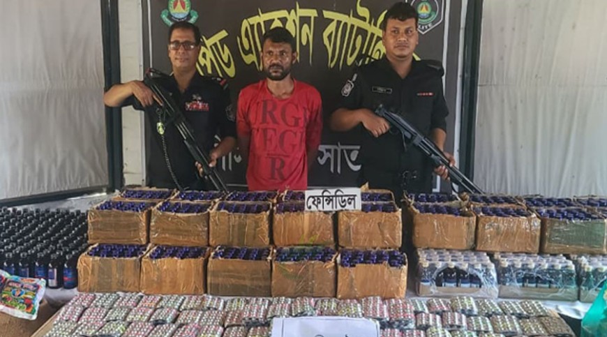 কাভার্ডভ্যানে থাকা মাদকসহ ভারতীয় পণ্য জব্দ, যুবক আটক