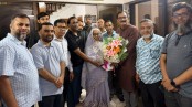 যমেক অধ্যক্ষকে বরণ করেছেন ডাক্তাররা, অধ্যাপক নার্গিস বেগমকে পুষ্পার্ঘ নিবেদন