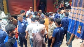 যশোরে দুই আবাসিক হোটেলে অভিযান, নারী-পুরুষ মিলে আটক ১০