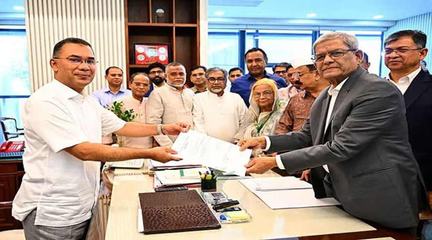 দেশের সর্বোচ্চ সাংবিধানিক পদ দখলে ছিল অনুপযুক্তদের: আসিফ নজরুল