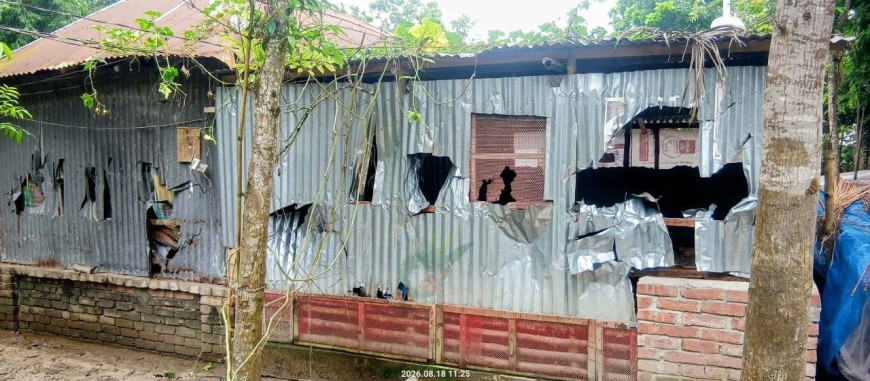 মাগুরার শ্রীপুরে সংঘর্ষ, বাড়িঘর ভাঙচুর-লুটপাট; আহত ৫