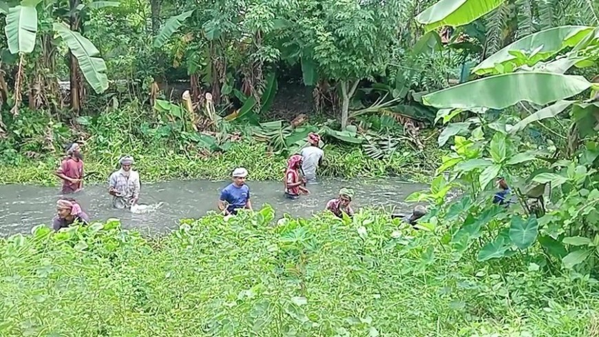 স্বেচ্ছাশ্রমে ১৩ কিলোমিটার খাল পরিস্কার