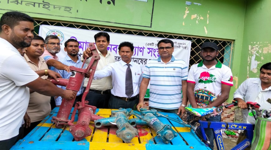 মহেশপুরে সীমান্ত মানব কল্যাণ সংস্থার উদ্যোগে টিউবওয়েল বিতরণ