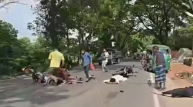 মাগুরায় মোটরসাইকেলের সংঘর্ষে দুই চালক নিহত