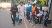 লোহাগড়ায় সড়ক পরিস্কার করলেন নেতা-কর্মীরা