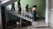 জানালা দিয়ে দুই শিশুর চিৎকার, তালাবদ্ধ ফ্ল্যাটে মিলল মায়ের মরদেহ