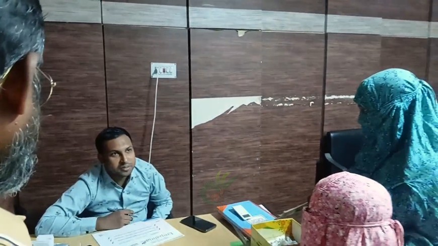 ডাক্তার নয়, রোগী দেখেন কার্ডিওগ্রাফার!