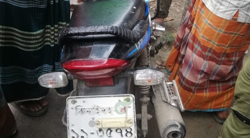 বাসের চাকায় পিষ্ট হয়ে মোটরসাইকেল আরোহীর মৃত্যু