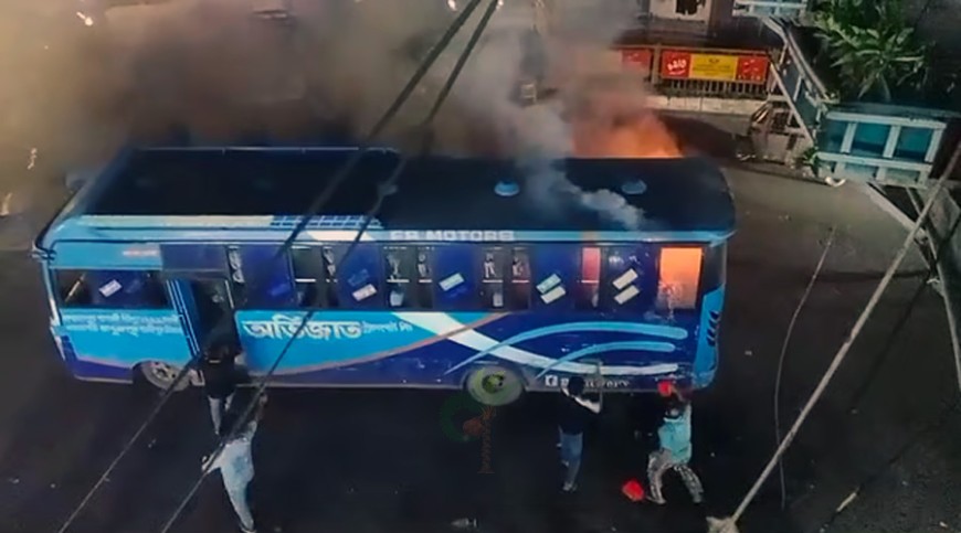রাজধানীতে একের পর এক ককটেল বিস্ফোরণ, গাড়িতে আগুন