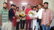 প্রেসক্লাব যশোরের নবনির্বাচিতদের যুব অধিকার পরিষদের ফুলেল শুভেচ্ছা