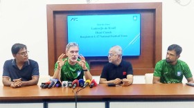 যশোরে অনূর্ধ্ব-১৭ ফুটবল দলের প্রস্তুতি ভালোভাবে এগোচ্ছে: ডি ক্রুইফ