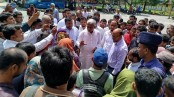 প্রতিমন্ত্রীকে ঘিরে ধরলেন প্রাইমারি শিক্ষক পদে ‘নিয়োগবঞ্চিতরা’
