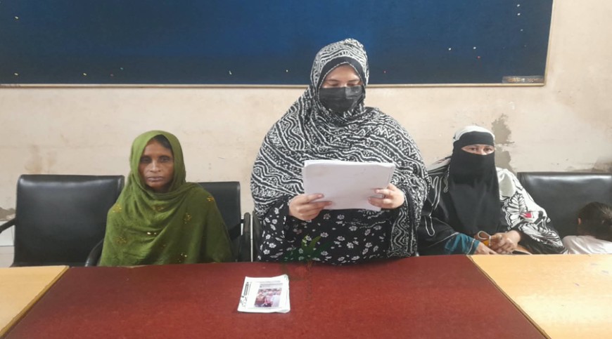 চৌগাছার বিএনপি কর্মী হীরার মুক্তি চেয়ে স্ত্রীর সংবাদ সম্মেলন