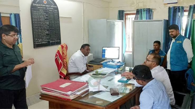 মোরেলগঞ্জে শিক্ষকদের জিপিএফের সাত কোটি টাকা গরমিল তদন্তে দুদক
